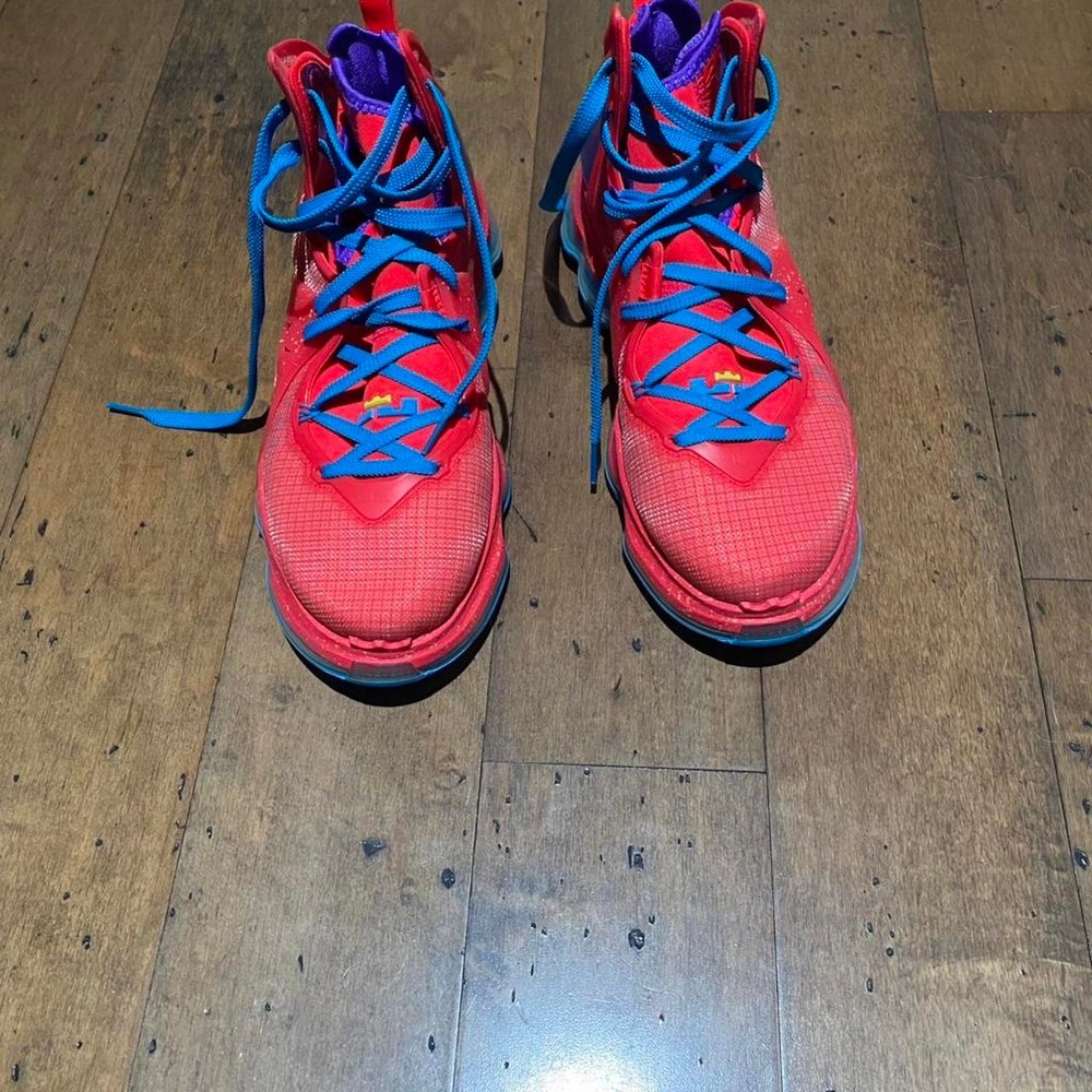 Nike LeBron 19 "Kings Crown" Size 11.5 - Picture 3 of 6